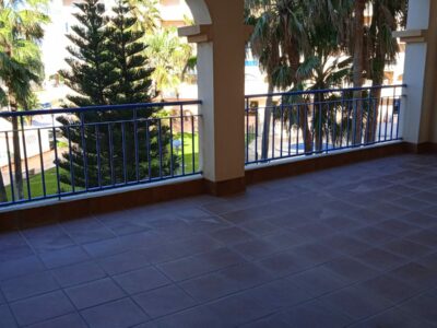 Apartamento de dos habitaciones con plaza de garaje
