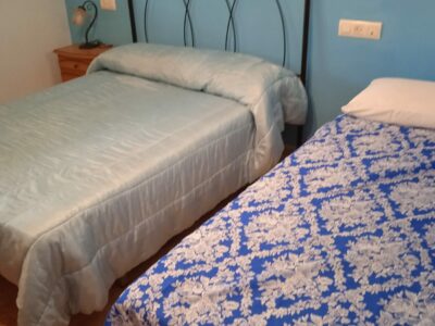 Apartamento de dos habitaciones con plaza de garaje