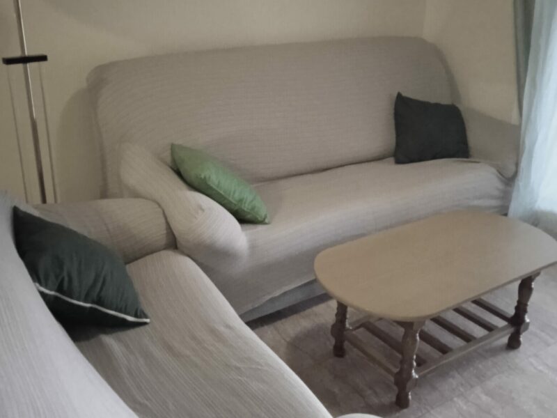 Apartamento de dos habitaciones con plaza de garaje