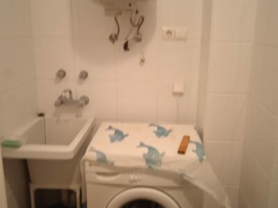 Apartamento de dos habitaciones con plaza de garaje