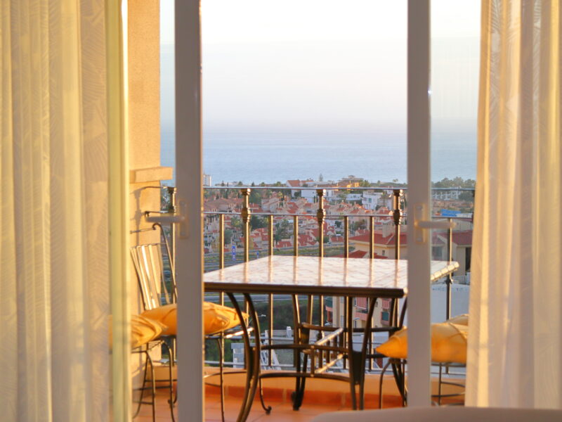 Luminosa vivienda en Atalaya Alta de Riviera