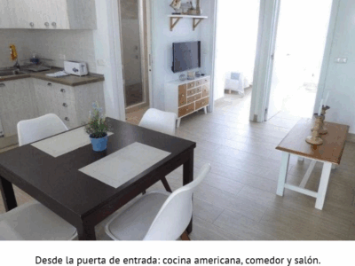 Precioso y funcional apartamento en Los Boliches con excelente ubicación a tan sólo 300 metros de la playa y todos los servicios esenciales cerca.