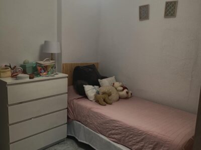 Alquiler de habitación en Cádiz capital al lado del Hospital Puerta del Mar