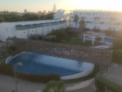 SE ALQUILA APARTAMENTO , EN COSTABALLENA (ROTA)
