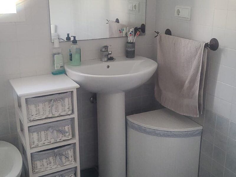 SE ALQUILA APARTAMENTO , EN COSTABALLENA (ROTA)
