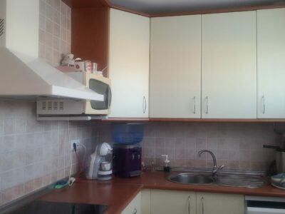 SE ALQUILA APARTAMENTO , EN COSTABALLENA (ROTA)