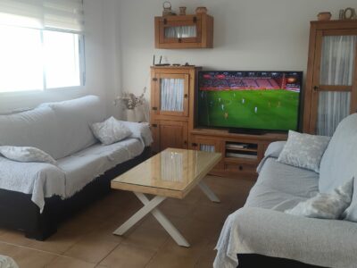 SE ALQUILA APARTAMENTO , EN COSTABALLENA (ROTA)