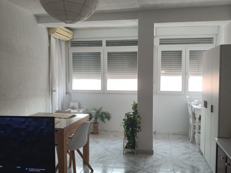 Alquiler de habitación en Cádiz capital al lado del Hospital Puerta del Mar