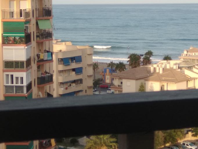 ALQUILO APARTAMENTO JUNTO AL MAR EN TORREMOLINOS (Málaga)