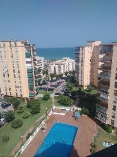 ALQUILO APARTAMENTO JUNTO AL MAR EN TORREMOLINOS (Málaga)