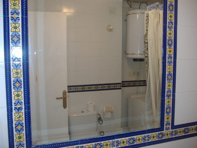 ALQUILO APARTAMENTO JUNTO AL MAR EN TORREMOLINOS (Málaga)