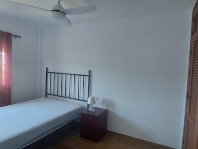 SE ALQUILA APARTAMENTO CON MUY BUENA ILUMINACION EN COIN