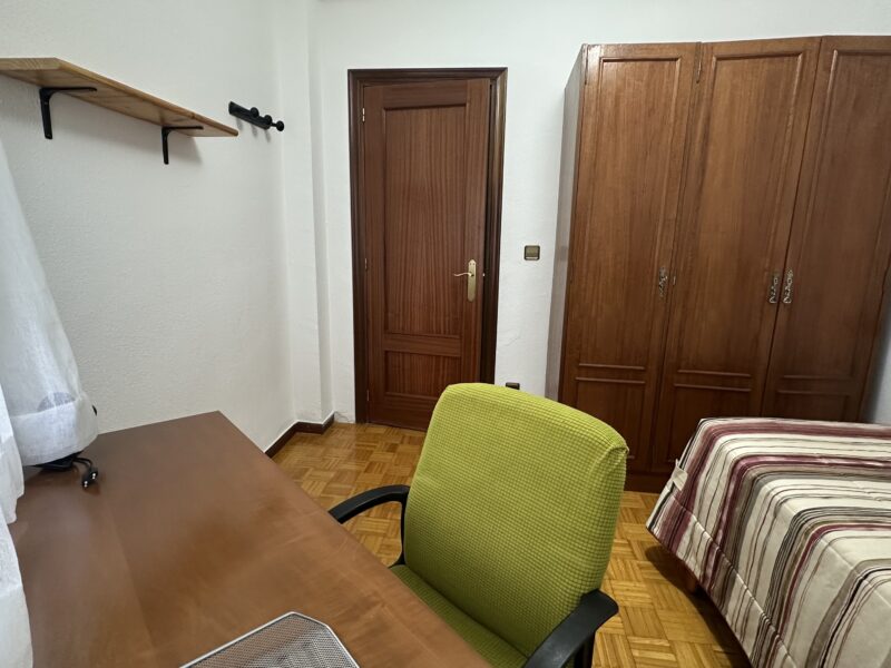 Habitacion en piso compartido con docentes