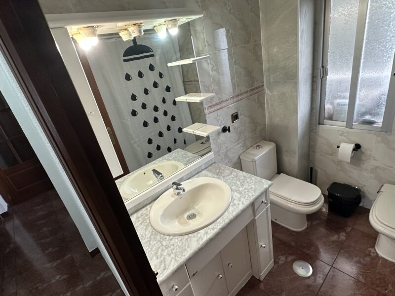 Habitacion en piso compartido con docentes