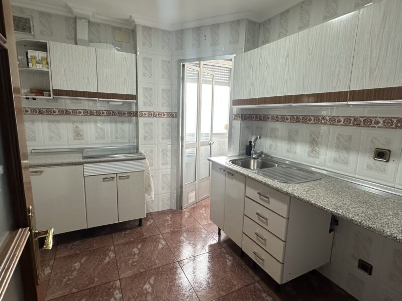 Habitacion en piso compartido con docentes