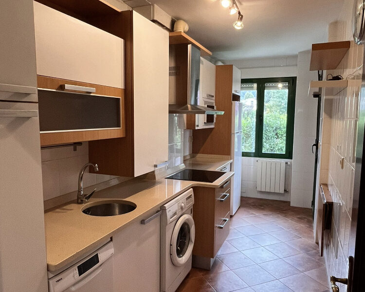 Coqueto piso con piscina