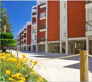 Bonito apartamento de 2/3 habitaciones en primera línea de playa (Arenal). Solicitar video por privado para verlo mejor.