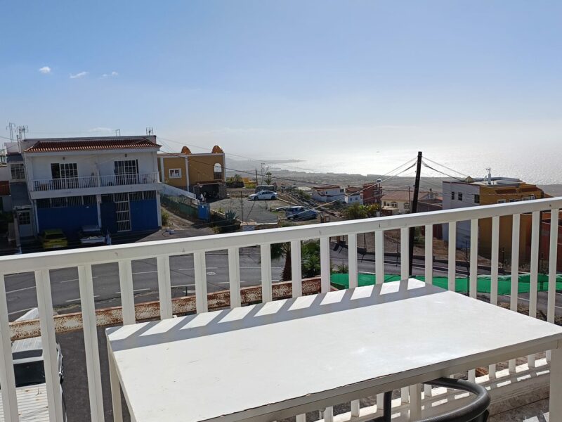 Se alquila apartamento de 2 habitaciones en Adeje, Tenerife.