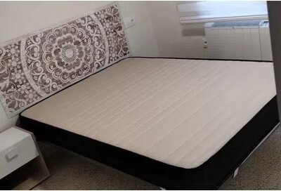 Bonito apartamento de 2/3 habitaciones en primera línea de playa (Arenal). Solicitar video por privado para verlo mejor.