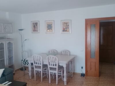 Apartamento con parking y piscina