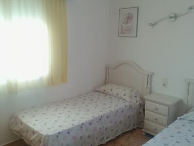 Apartamento con parking y piscina
