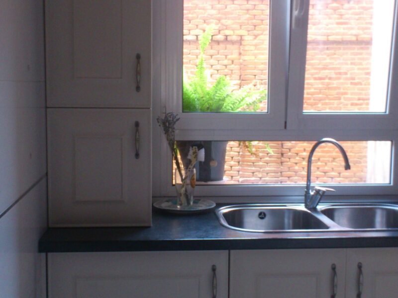 Habitación madera en Moncloa-Argüelles