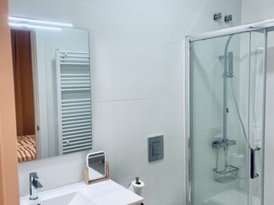 Apartamento con patio