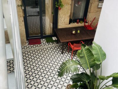Apartamento con patio