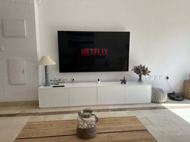 Piso 2 habitaciones. 2 baños. Salon. Cocina independiente.