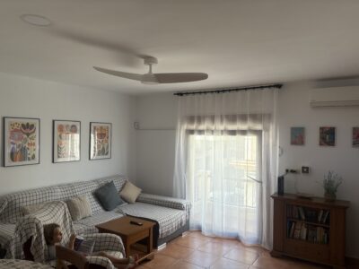 Se alquila casa en Carbonerss para docentes en pleno centro junto al colegio Federico García Lorca