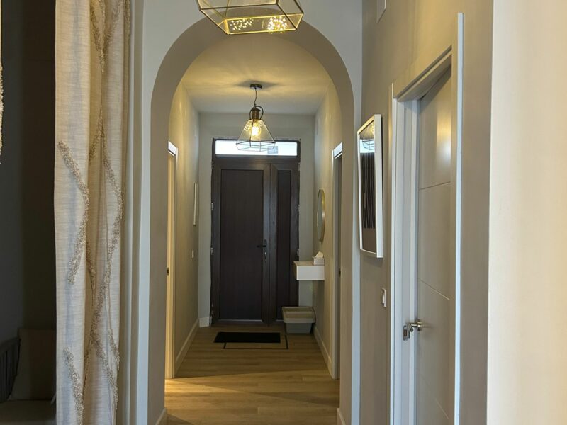 Casa de pueblo recién reformada en el centro de Pilas en una de sus mejores calles