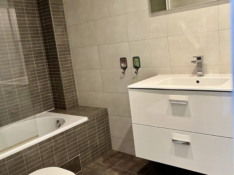 Piso de 80m. 2 habitaciones