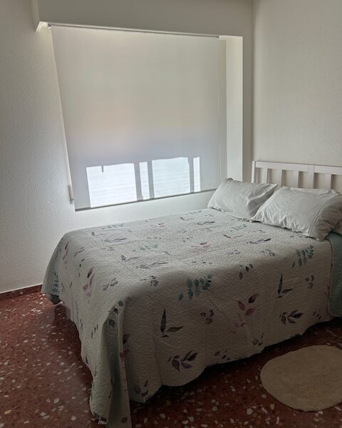 SE ALQUILAN 2 HABITACIONES