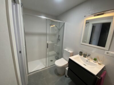 bajo de 2 habitaciones en Rincón de la Victoria